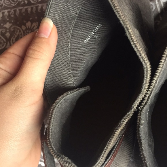 Aldo’s Fade Grey Corduroy Bootie, Wedge Heel/ 39 - Picture 8 of 8